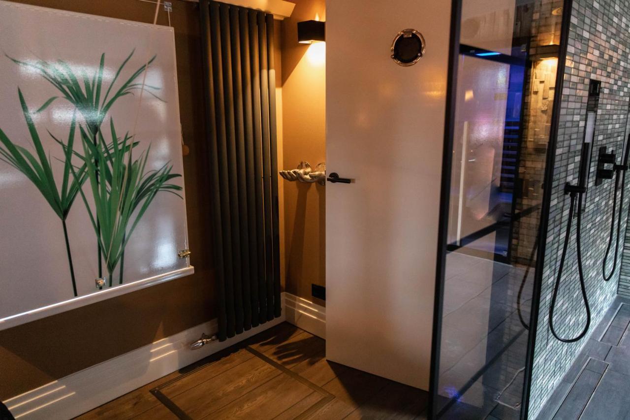 Wellnessboat De Michiel De Ruyter Hotell Groningen Exteriör bild