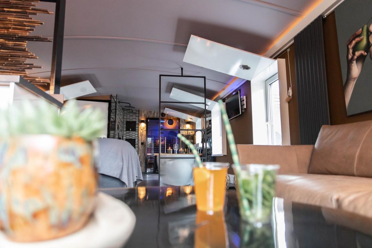 Wellnessboat De Michiel De Ruyter Hotell Groningen Exteriör bild