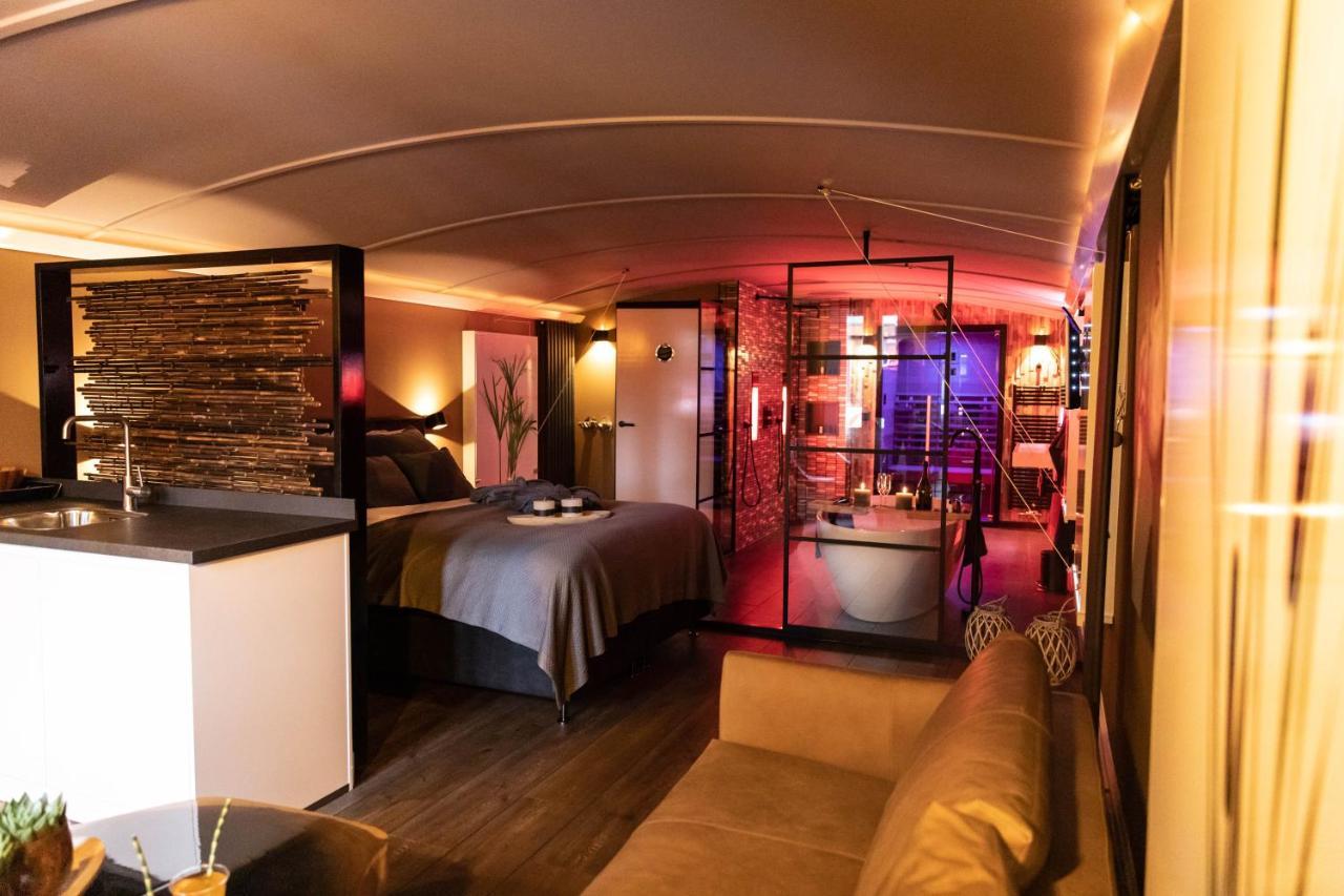 Wellnessboat De Michiel De Ruyter Hotell Groningen Exteriör bild